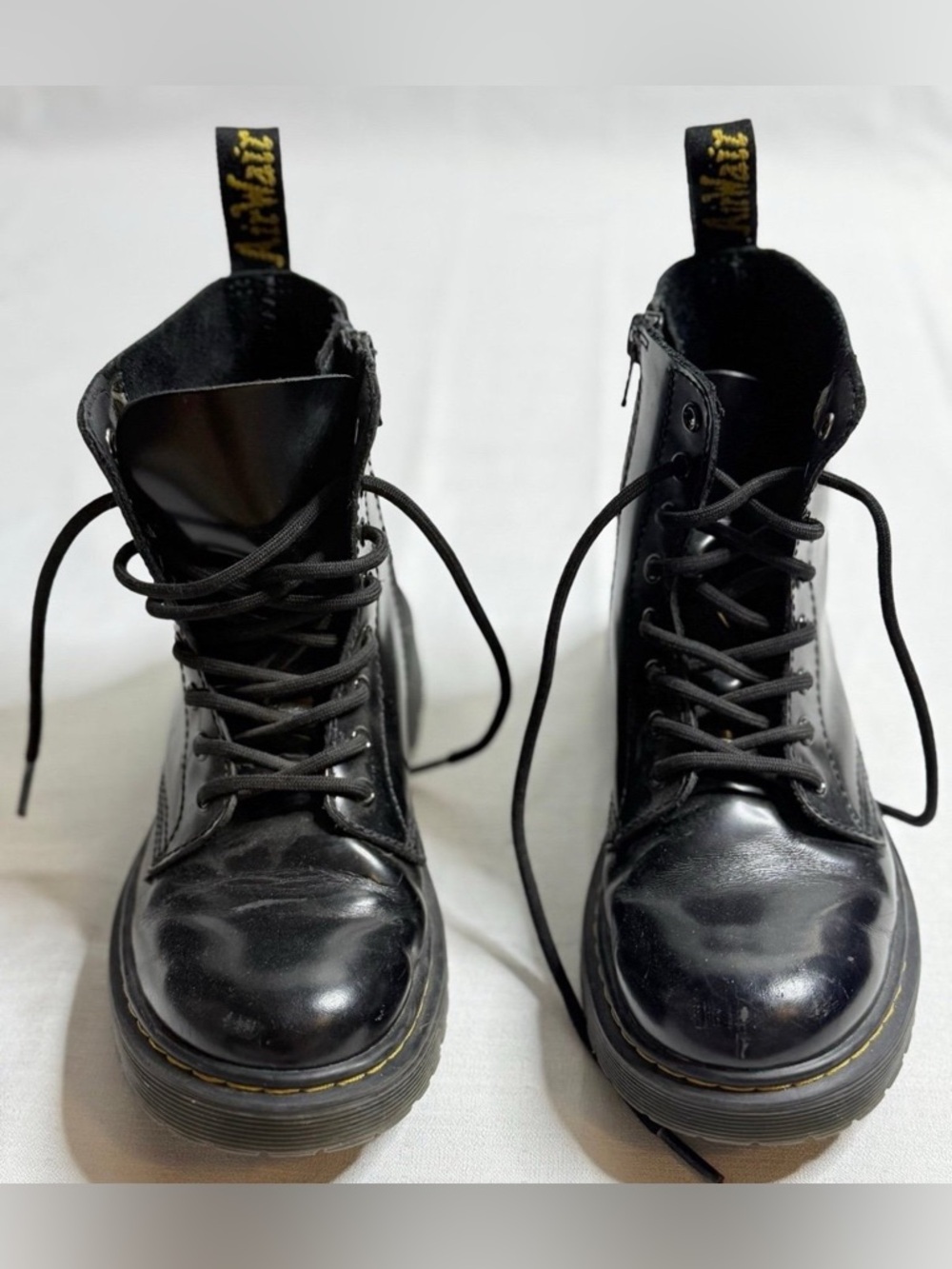 Dr. Martens Delaney Size 2 Y Girls Kids Black Glossy Leather Ankle Zipper Boots